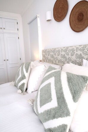 4 bedrooms, in-room safe, iron/ironing board, travel crib - Vila Carpe Diem - Private 4 Bedroom Villa - 100m from the beach (Praia da Luz)