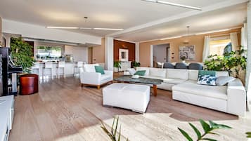 Villa, 4 camere da letto, piscina privata, vista piscina | 4 camere, lenzuola