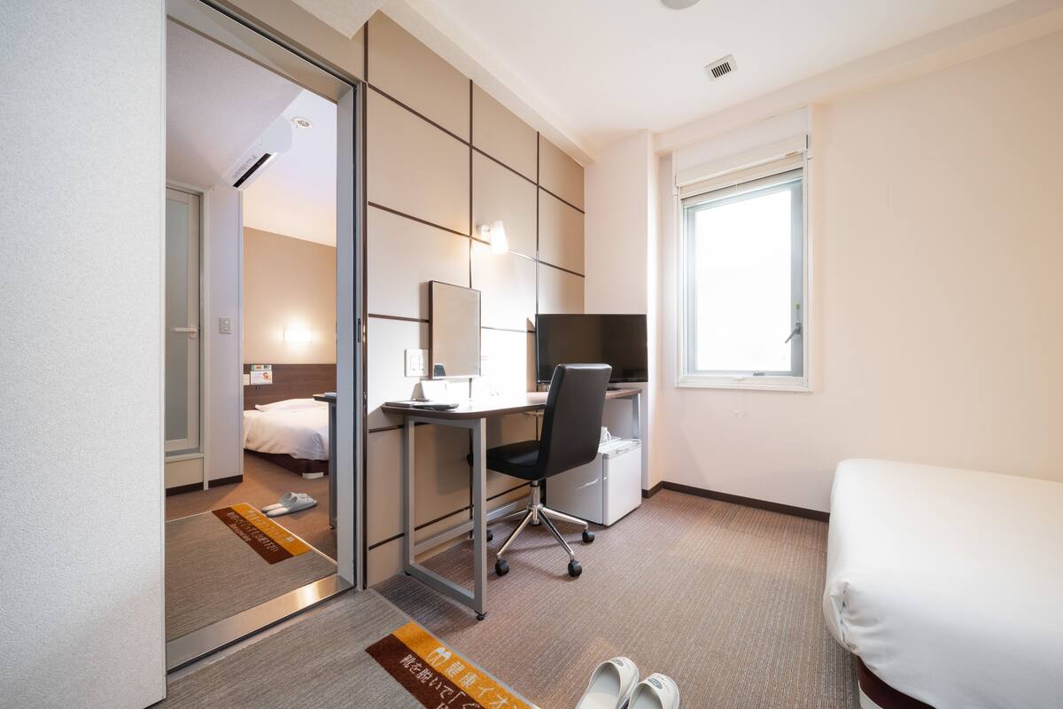 connecting room | 1 bedroom, free wifi, bed sheets