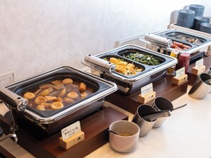 Breakfast buffet - Super Hotel JR Fujiekimae Kinenkan (Fuji)