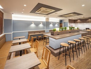 Lounge - Super Hotel JR Fujiekimae Kinenkan (Fuji)