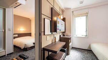 Connecting Room | Free WiFi, bed sheets