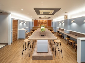 Lounge - Super Hotel JR Fujiekimae Kinenkan (Fuji)