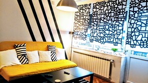 TV - Cross the Road and Feel the Spark and be the Family Zebra Part (Zagreb)