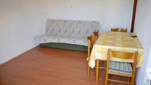 Dining - Cosy Apartment With sea View and 1 Bedroom (Novalja)