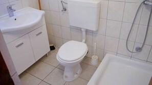 Bathroom - Cosy one Bedroom Apartment With sea View (Novalja)