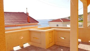 Balcony - Cozy 1 Bedroom Apartment With sea View (Novalja)