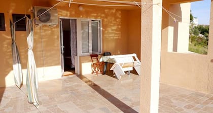 Cozy 1 Bedroom Apartment With sea View
