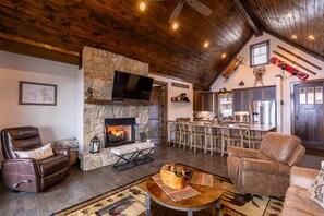 Smart TV, fireplace