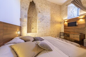 Deluxe Suite | Minibar, in-room safe, desk, free WiFi - Heritage Hotel Maskovica Han (Pakostane)