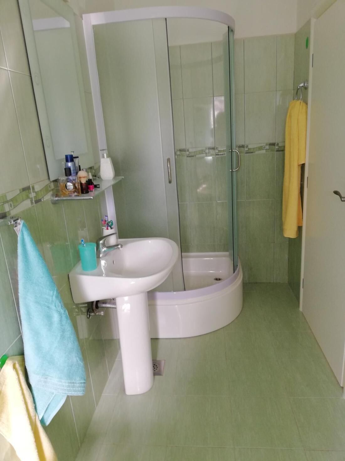 House, 3 Bedrooms, Smoking, Balcony | Bathroom | Free toiletries, hair dryer, bidet, towels