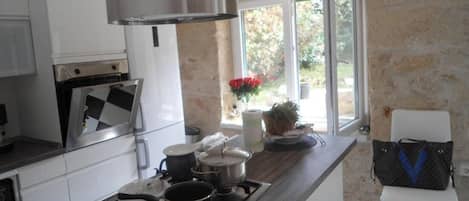House, 3 Bedrooms, Smoking, Balcony | Interior