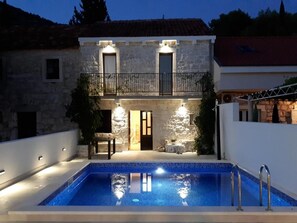 Villa - 3 sovrum - rökare - privat pool | Boendets ingång