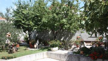 Leilighet, 1 soverom, terrasse, hageutsikt | Hage