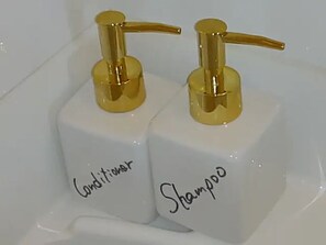 1 bedroom, free WiFi, bed sheets - Guest house Shijo K12 (Kyoto)