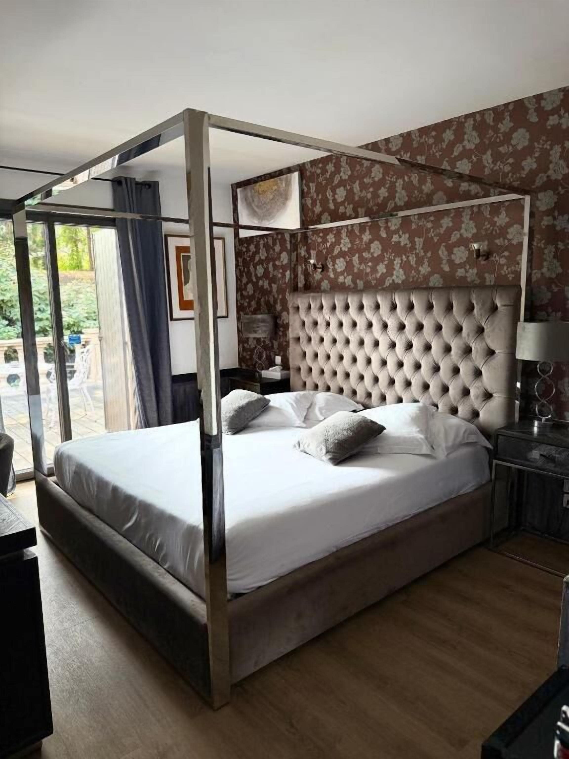 Deluxe-Doppelzimmer, Terrasse | Zimmersafe, individuell dekoriert, individuell eingerichtet