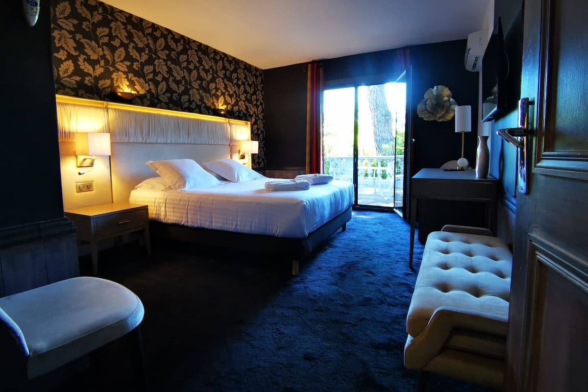 Superior-Doppelzimmer, Terrasse | 1 Schlafzimmer, Zimmersafe, individuell dekoriert