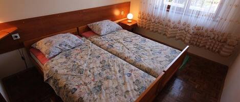 Apartment, 2 Bedrooms, Balcony | 2 bedrooms, bed sheets