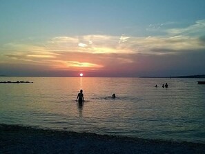อพาร์ทเมนท์, 2 ห้องนอน, ระเบียง | ชายหาด