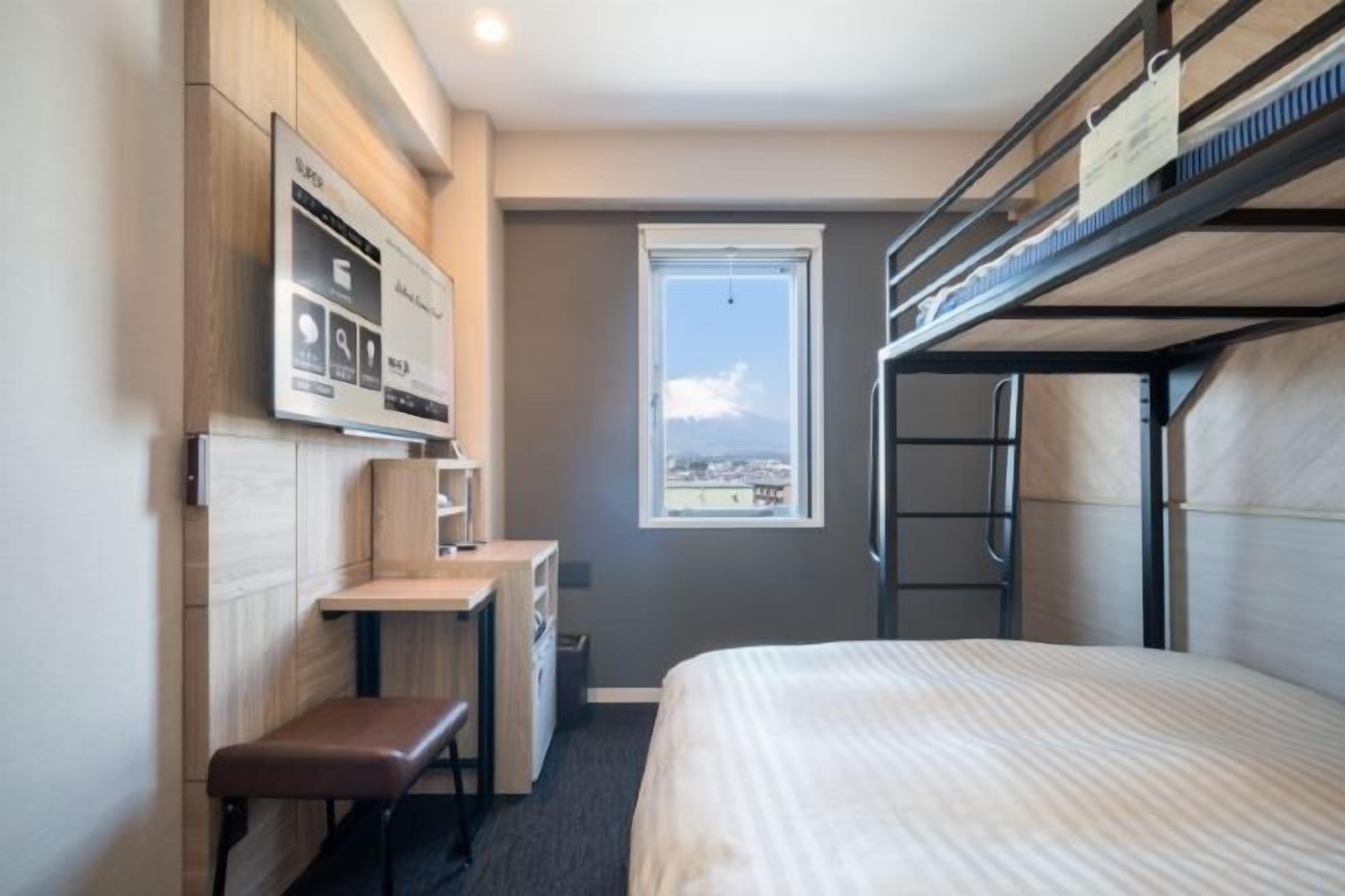 Accès au Wi-Fi (inclus), literie fournie