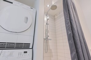 Apartment, 1 Schlafzimmer, Balkon | Badezimmer