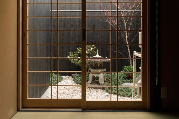 Casa adosada tradicional (Private Vacation Home) | Vistas al jardín