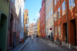Exterior - Sanders Stage - Chic 3-bdr Apt Near Nyhavn (Copenhagen)