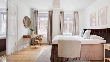 Apartment, 3 Bedrooms, City View | 4 bedrooms, WiFi, bed sheets
