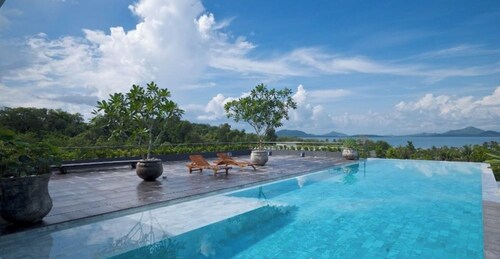 Baan Yamu Villa and vacation condo