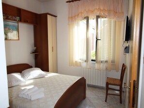 Apartment, 1 Bedroom, Smoking, Balcony