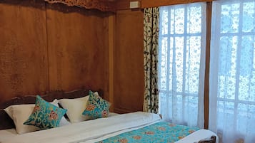 Executive Double Room | Premium bedding, memory-foam beds, desk, soundproofing