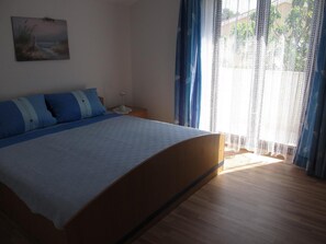 Apartment, 3 Bedrooms, Balcony, Garden View