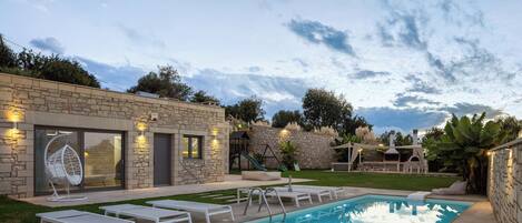 Outdoor pool, pool loungers