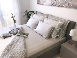 2 chambres, fer et planche Ă repasser, draps fournis
