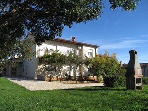 Exterior - Apartment Valentina for 8 People, Ideal for Families (Liznjan)