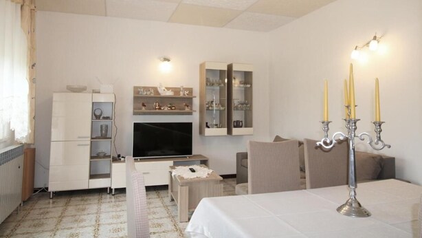 Unclassified image, 1 of 16, button - Barbara's 3 Bedroom Apartment (Liznjan)