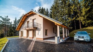 Exterior - Holiday Home With Hot tub and Sauna Sabina (Logatec)