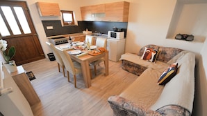 公寓 (Wellness with hot tub&sauna) | 房內用餐