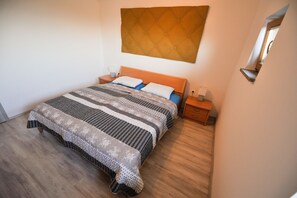 Apartment (Wellness with hot tub&sauna) | 2 bedrooms, cots/infant beds