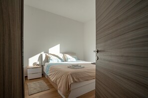 3 habitaciones, escritorio, sistema de insonorización y cunas 