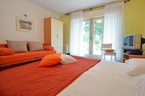 Apartment, 2 Bedrooms, Patio, Garden View | Room amenity - Apartment Rojnic - 3 Bedrooms Apartment (Pula)