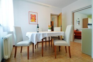 Apartment, 2 Bedrooms, Patio, Garden View | Dining room - Apartment Rojnic - 3 Bedrooms Apartment (Pula)