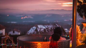 Cabane Romantique (Double room) | Bain à remous privé