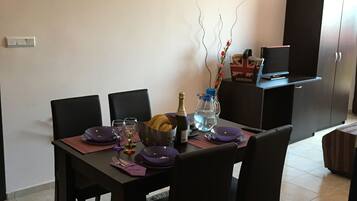 Kamar, 1 kamar tidur, Boleh Merokok, lemari es | Tempat makan