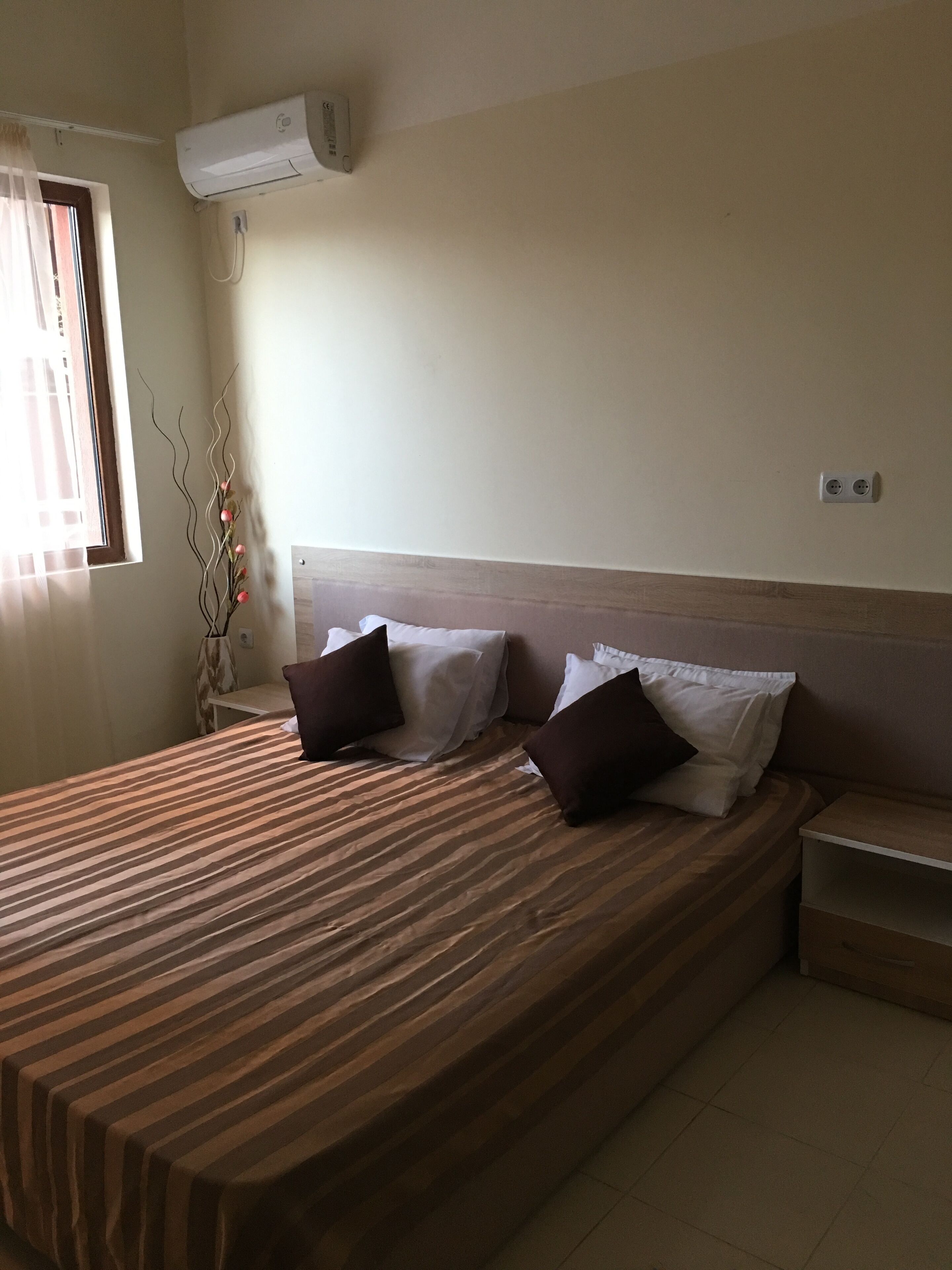 Room, 1 Bedroom, Smoking, Refrigerator | 1 bedroom, iron/ironing board, bed sheets