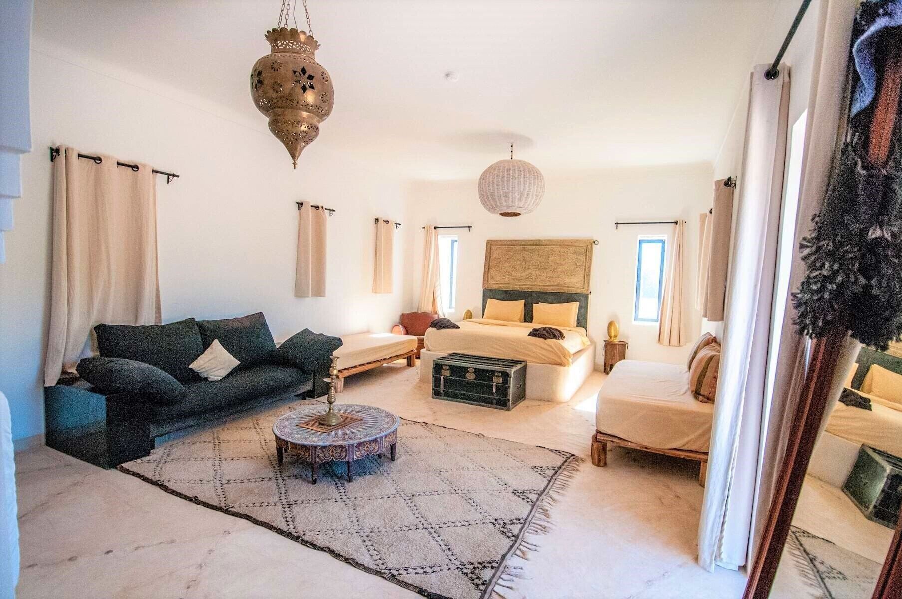 7 bedrooms, free WiFi, bed sheets