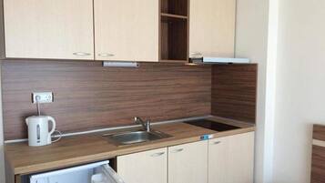 House, 1 Bedroom, Smoking, Balcony | Interior