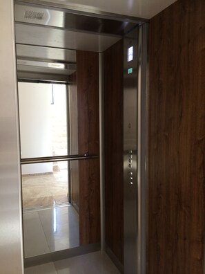 Room, 1 Bedroom, Smoking, Private Pool | Interior
