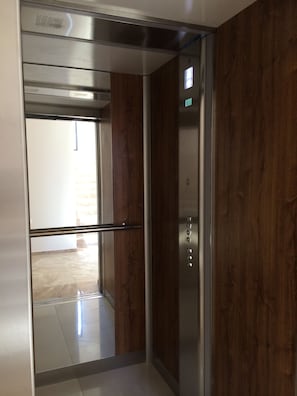 Room, 1 Bedroom, Smoking, Private Pool | Interior