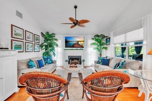 TV - Coconut Cottage by Duncan Real Estate (Anna Maria)